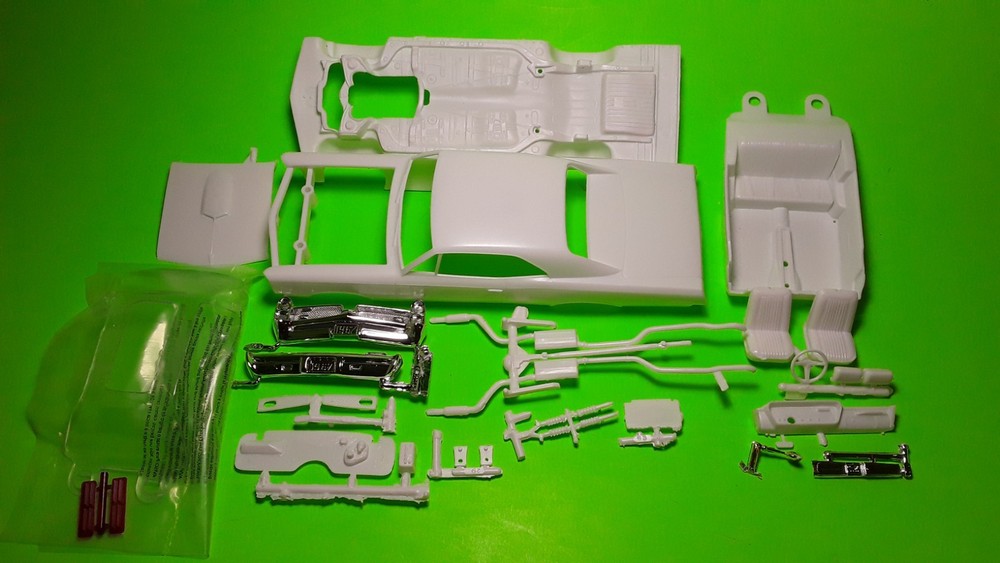 1967 GTO Pontiac 1/25 Body Glass Hood Dated Bumpers Interior Tub Frame Taillamps