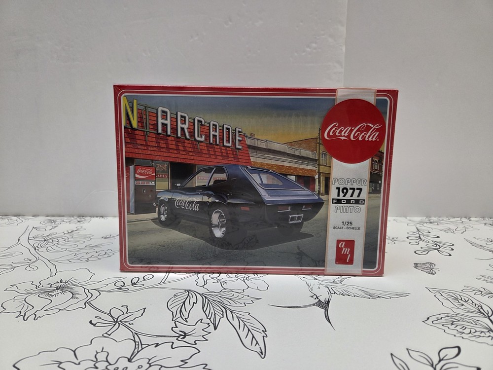 AMT 1977 Ford Pinto Popper 1/25 Scale Coca Cola Model Kit New Sealed