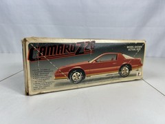 Camaro Z28 MPC 1:25 Model Kit # 1-0814 Parts Pieces Red Vintage Open Box