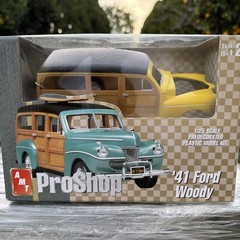 AMT Custom Shop ’41 Ford Woody Predecorated 1/25 Scale Plastic Model Kit 30248
