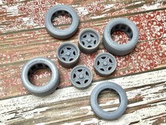 1/24 Scale: 15-inch “Keystone Star Spoke” Resin Wheels W/ Wide Rear Tires