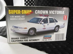 1997 Lindberg Super-Snap 72715 CROWN VICTORIA ORANGE CO. CA FIRE AUTH. 1:25 NIB