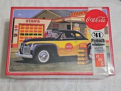 AMT 1941 PLYMOUTH ROADSTER *COCA COLA* 1:25 PLASTIC MODEL KIT UNOPENED NEW
