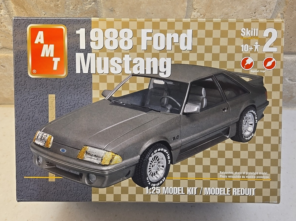 AMT, 1988 Ford Mustang GT, 1/25 scale, kit #31736 !!Sealed Inside!!