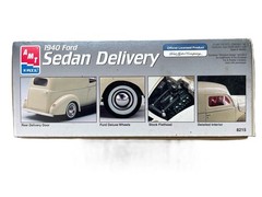1940 FORD SEDAN DELIVERY – AMT ERTL Model Car Kit 1/25 Scale – Partially Built