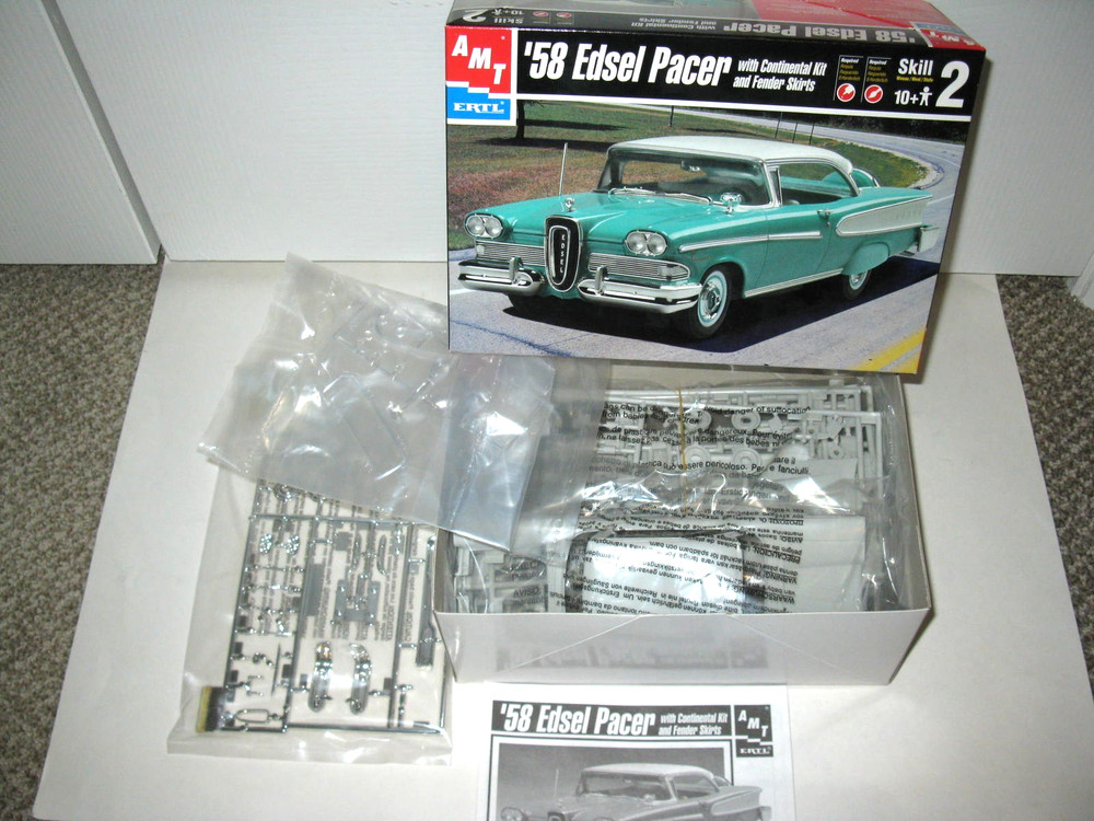 NEW AMT 1958 EDSEL PACER WITH CONTINENTAL KIT & FENDER SKIRTS 1/25TH KIT #30033