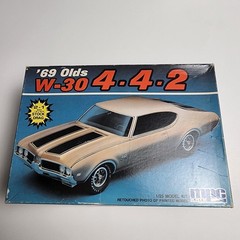 MPC 1/25 ’69 Olds W-30 442 Parts Kitbash Junkyard Model Car Instructrions