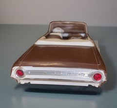 AMT 1:25 Scale Original 1964 Ford Galaxie 500XL Built Plastic Model Car W/Lights