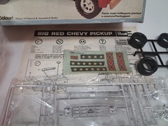 Revell 1/25 – BIG RED CALIFORNIA PICKUP TRUCK – Model Kit – 7305 – New In Box