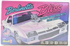 Revell 1982 Chevy Camaro Berlinetta Street Machine 1/25 Model Car Kit 14582