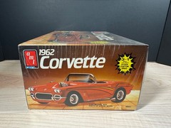 AMT 1962 CHEVY CORVETTE 1:25 SCALE KIT #6521 VINTAGE 1988 FACTORY SEALED 3 in 1
