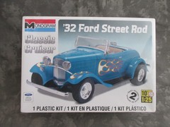 MONOGRAM CLASSIC CRUISER 1932 FORD STREET ROD PLASTIC MODEL KIT – NEW / SEALED