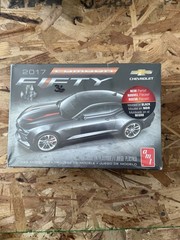 AMT 1035M/12 2017 CAMARO FIFTY MODEL KIT-NIB-1/25 SCALE-MOLDED IN BLACK