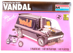 2012 Monogram Tom Daniel VANDAL 1/24 MODEL #85-4926-New Sealed
