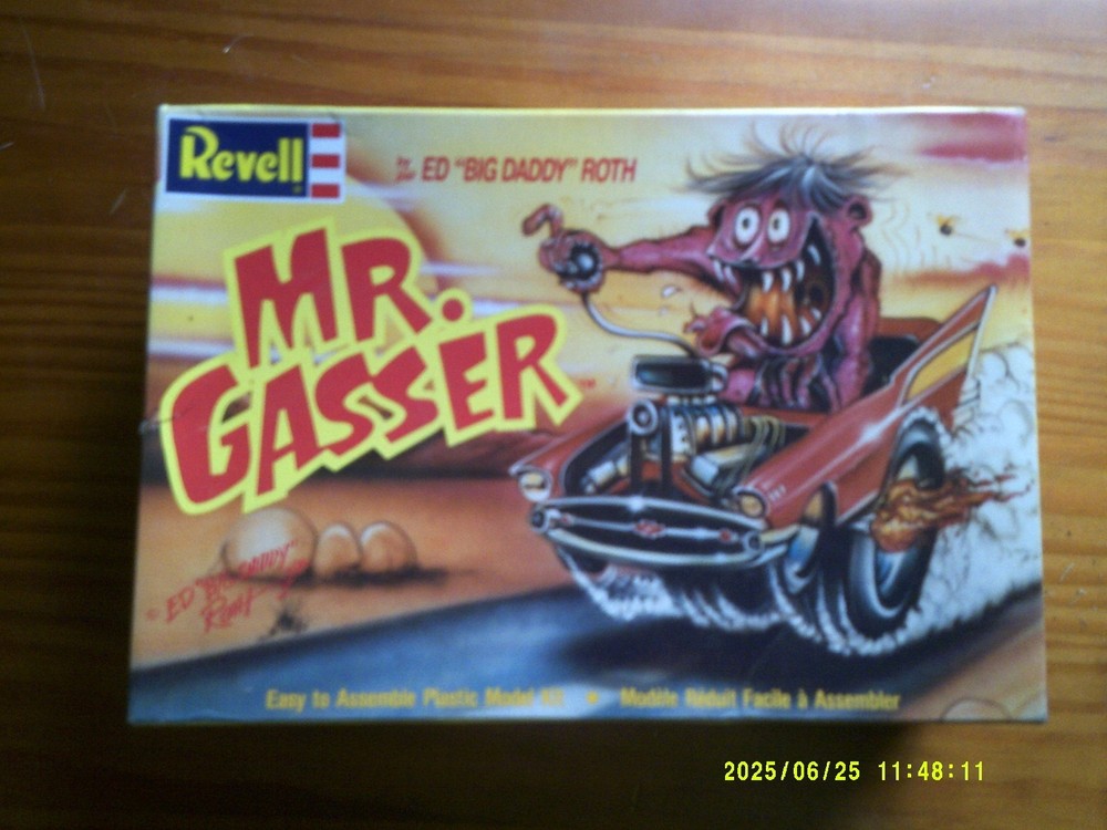 Revell MR.GASSER Ed “Big Daddy” Roth 1990 Reissue Model Kit ’57 Chevy