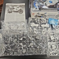 Tamiya 1:12 Konica Minolta Honda RC211V ’06 Motorcycle Plastic Model Kit 14107