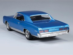 Authentic Replica of 1967 Pontiac GTO with Detailed Components and Features