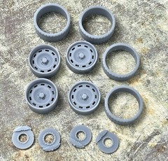 1/24 Scale: 24-Inch “US Mags Scottsdale” Wheels And Tires; Resin;1/25