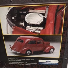 Revell 2004 Motorworks ’37 Ford Sedan Model Kit 1:24 Open Box And Parts