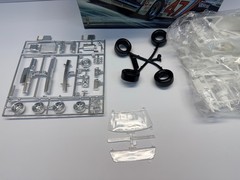 Monogram 1:24 Scale Bouchard’s Valvoline Buick Regal Sealed Inside Model Kit