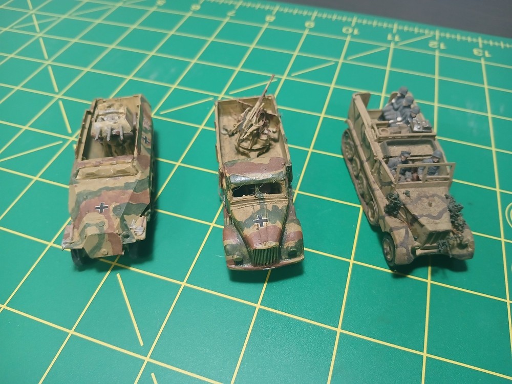 African Corps 1/72 1/87 ? Army Tank Trucks Built Model WW II German Tan Dio Trac