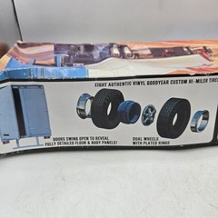 New AMT FRUEHAUF VAN Big Wheels Supertruck Kit FB Beaded Panel 1:25 19 In. Long