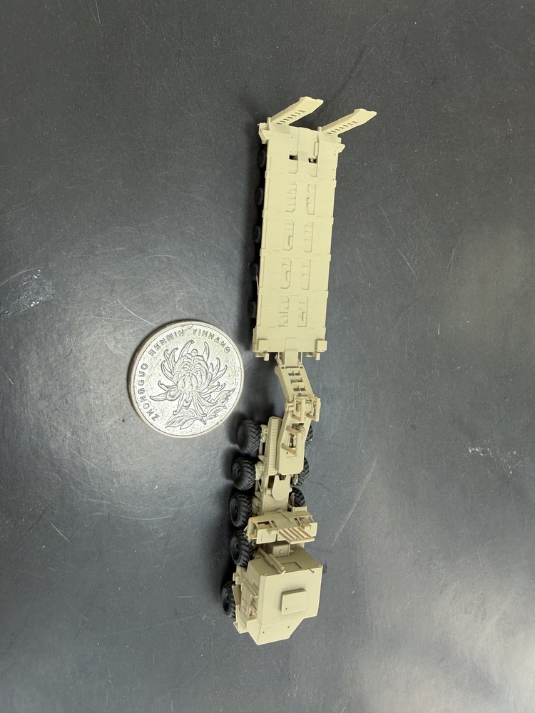 1/200 US M1070 Heavy Equipment Transporter Resin Finished Model