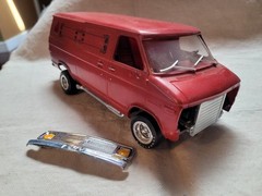 Neat Built Up Original Issue AMT 70’s Chevy van. 1/25