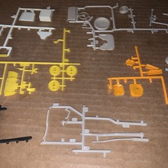 Vintage Lot Of Plastic Model Car Parts And Pieces (Lot515JY)