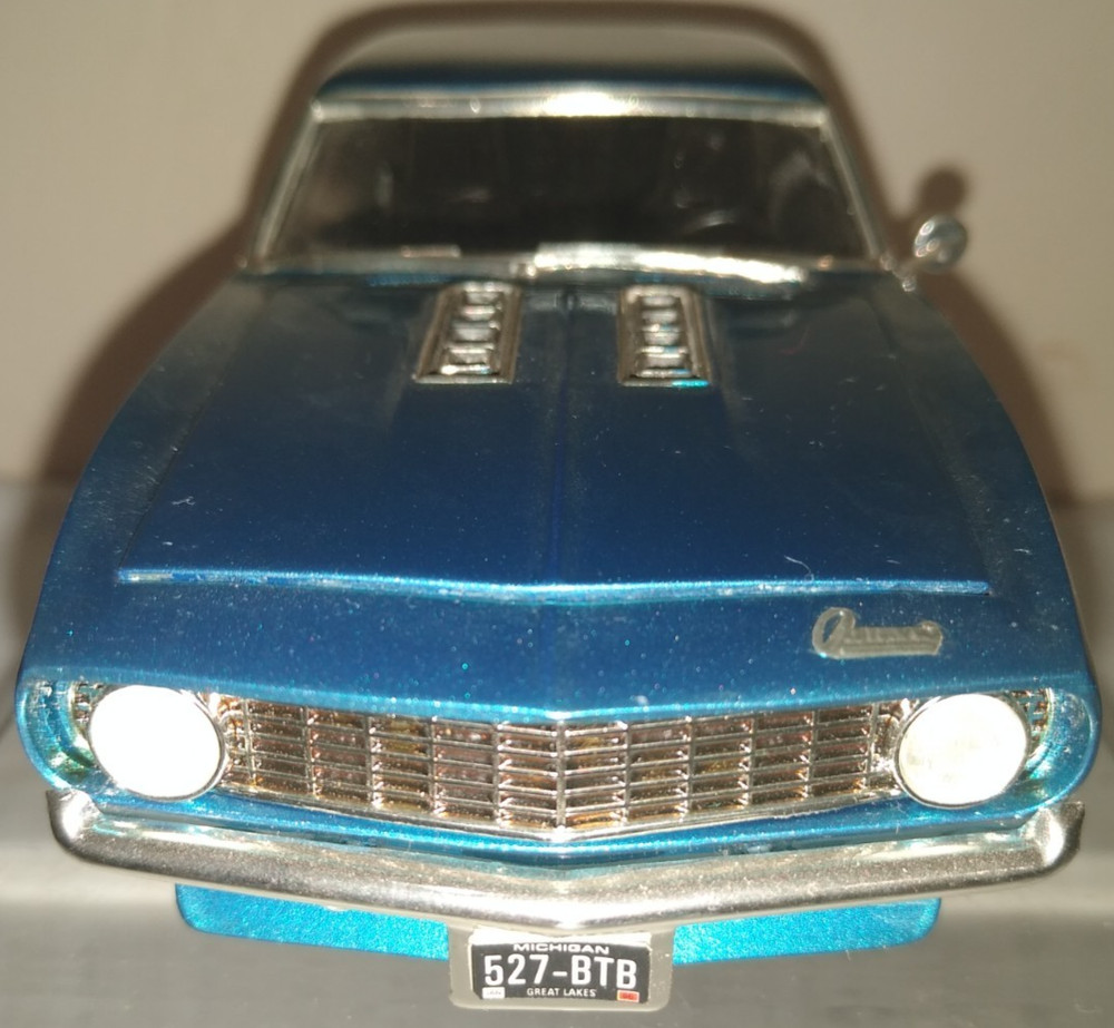 1969 CHEVROLET CAMARO DOOR HARDTOP PROFESSIONAL BUILT MODEL KIT