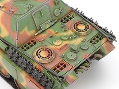 TAMIYA 1/35 MILITARY MINIATURE No.203 GERMAN TANK DESTROYER JAGDPANTHER 35203