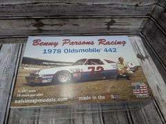 Salvinos Jr Benny Parsons 1978 Oldsmobile Olds 442 NASCAR Stock Car Model Kit