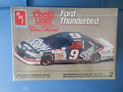 Amt Ertl Bill Elliott Coors Light Beer Ford NASCAR 1/25 Scale Model Kit NISB