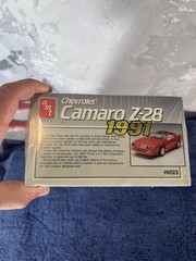 1990 AMT ERTL Chevrolet Camaro Z-28 T-Top 1/25 Plastic Model Kit 6023 New Sealed