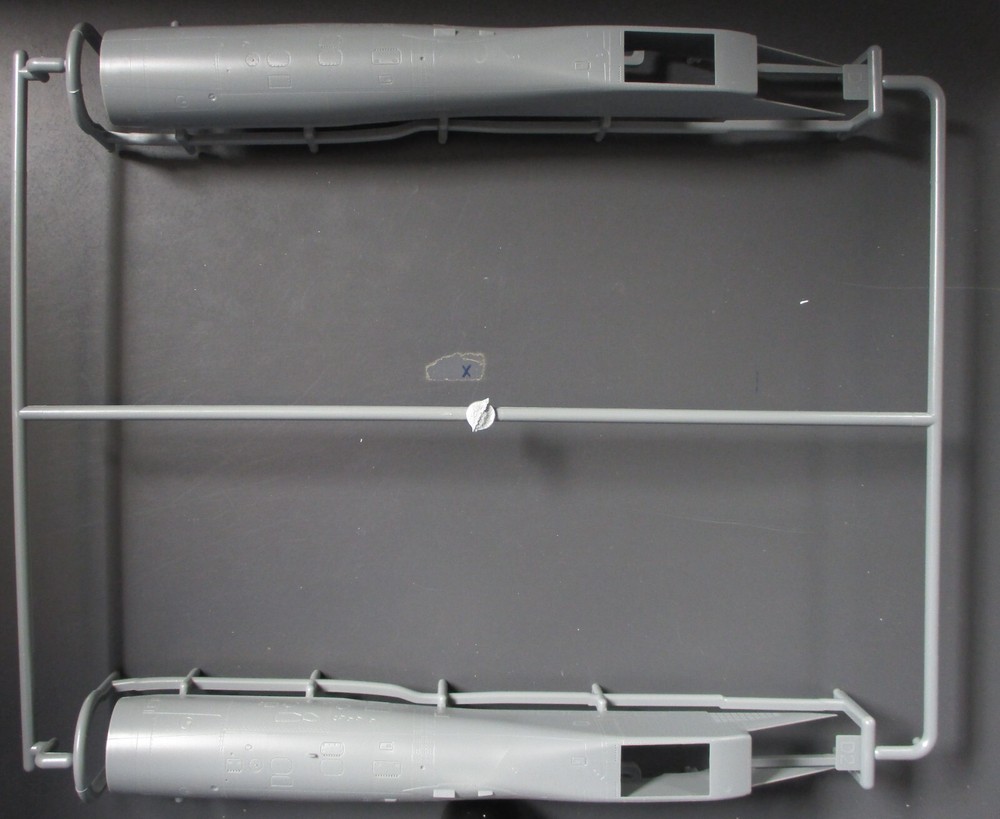 Great Wall Hobby 1/48th Scale Su-27UBM Flanker – Parts Lot D from Kit No. S4817