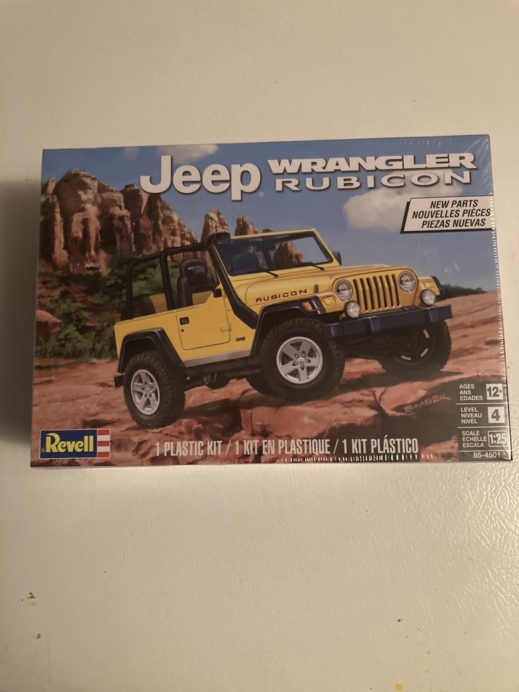 Revell 85 4501 1/25 Jeep Wrangler Rubicon Model Kit New