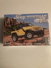 Revell 85 4501 1/25 Jeep Wrangler Rubicon Model Kit New