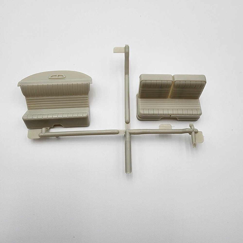 Moebius Models 1/25 1956 Chrysler 300B 1207 Parts Kit Bash Seats