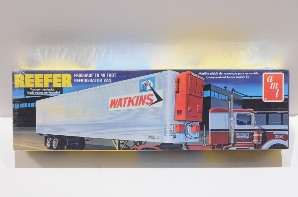 AMT REEFER FRUEHAUF FB 40 FOOT WATKINS SCALE 1:25 MODEL KIT NEW T507