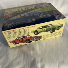 2020 AMT 65 Ford Fairlane Modified Stocker Plastic Model Car Vehicle Kit 1/25