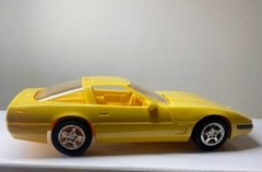 ERTL/AMT Limited Edition 1995 Corvette ZR-1 COMPETITION Yellow Dealer Promo MINT