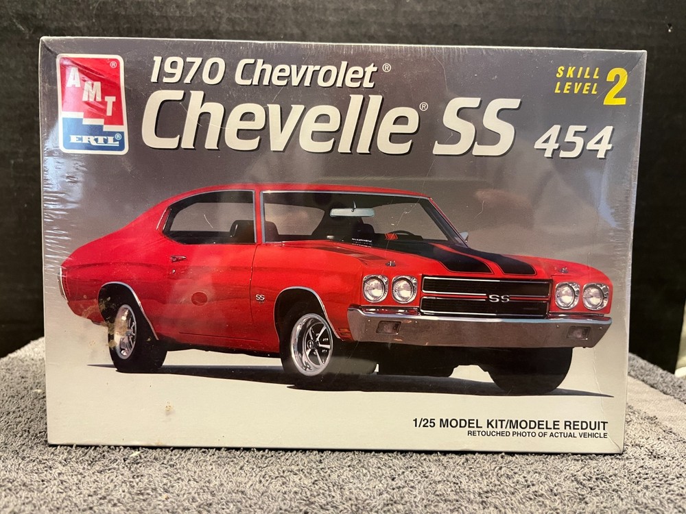 1:25 AMT ERTL MODEL KIT 1970 CHEVROLET CHEVELLE SS 454 SKILL-2 SEALED UTM2