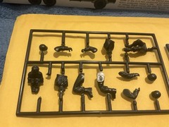 1:35 Scale Model Parts 1 1/2 Ton Personnel Carrier Figures Only