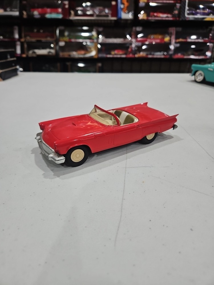 Dealer Promo Car Ford Thunderbird T-Bird Convertible 1957 1/25 Red AMT Friction