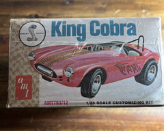 AMT Scale Shelby King Cobra Stock & Custom Model Kit AMT793/12 MD223 1/25 Open