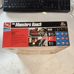 AMT Ertl The Munsters Koach 1:25 Plastic Model Kit Skill 2 Unassembled MPN 30098