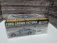 Lindberg Ford Crown Victoria State Trooper Alabama Police Car Model Kit Sealed