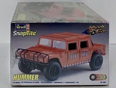 REVELL Snaptite Hummer 1:25 Scale Plastic Model Kit