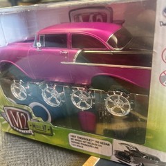 M2 Machines 1957 Premium Edition Chevrolet 150 Die-Cast Model 1:24 Scale