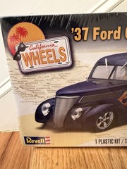 REVELL ’37 FORD COUPE STREET ROD CALIFORNIA WHEELS “NEW”